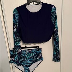 Tropical Leaf Print Long Sleeve Swimsuit Set new no tags